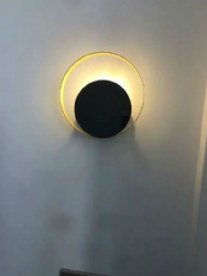 Wall lamp