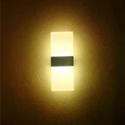 Wall lamp